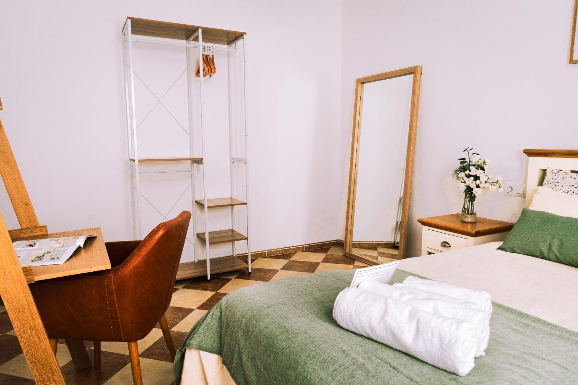 Echo Suites Nervion Севілья Екстер'єр фото