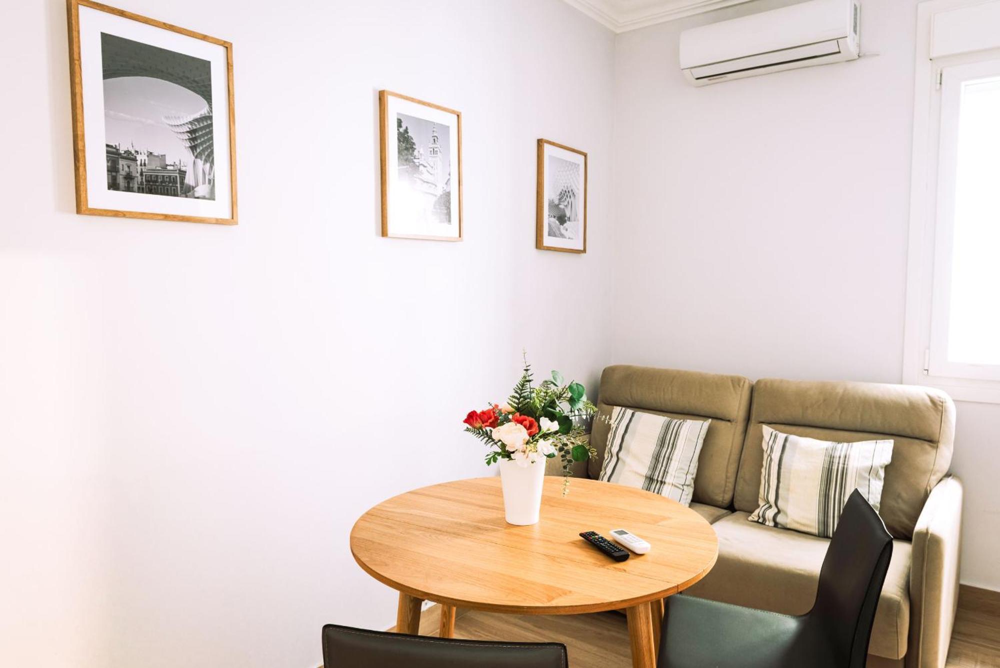 Echo Suites Nervion Севілья Екстер'єр фото