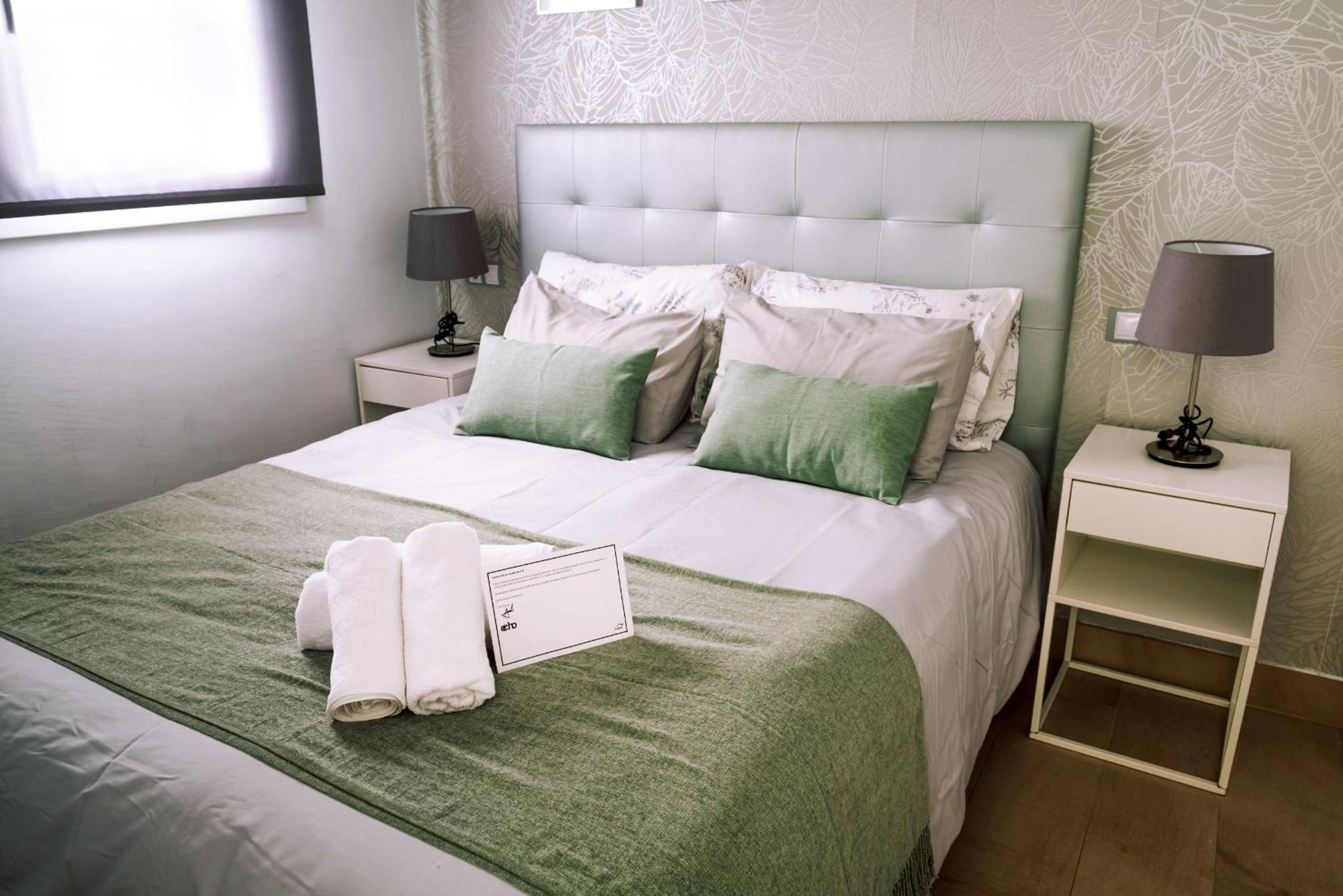 Echo Suites Nervion Севілья Екстер'єр фото